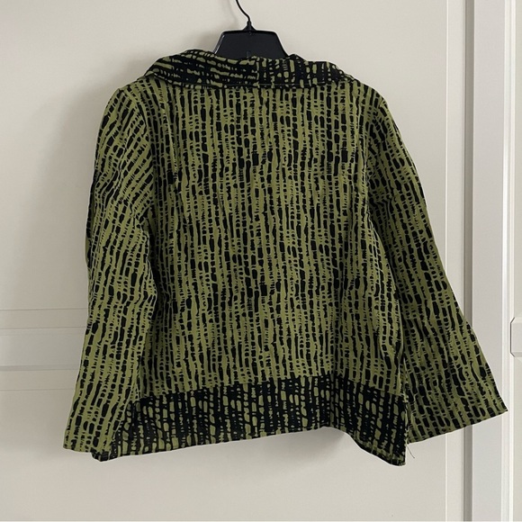 Habitat Express Cowl Pullover- Leaf Green black top 20353 - Picture 3 of 8